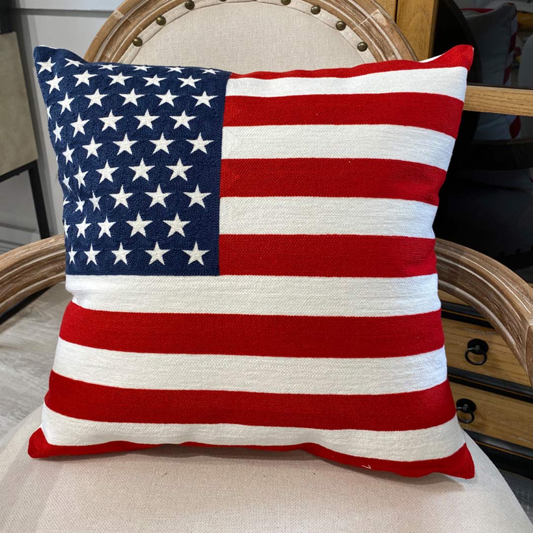 Housses de coussin brodées