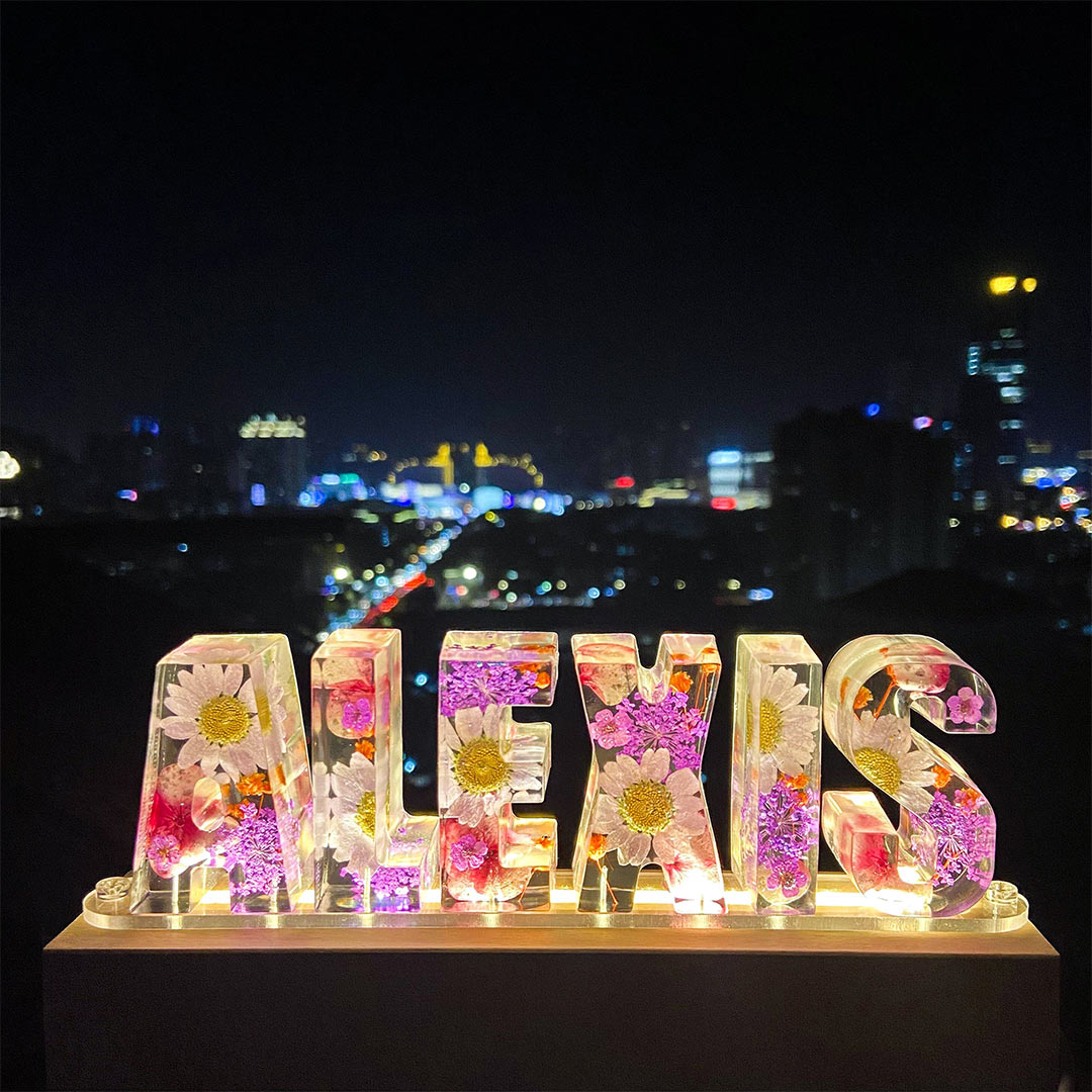 Dried Flowers Resin Letter Lamp - HANDMADE (2-10 Letter)