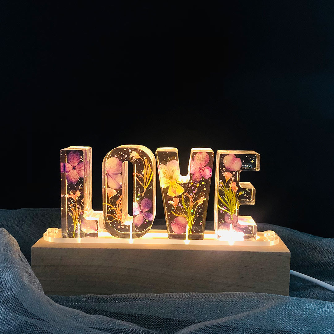 Lámpara de letras de resina de flores secas - HECHO A MANO (2-10 letras)