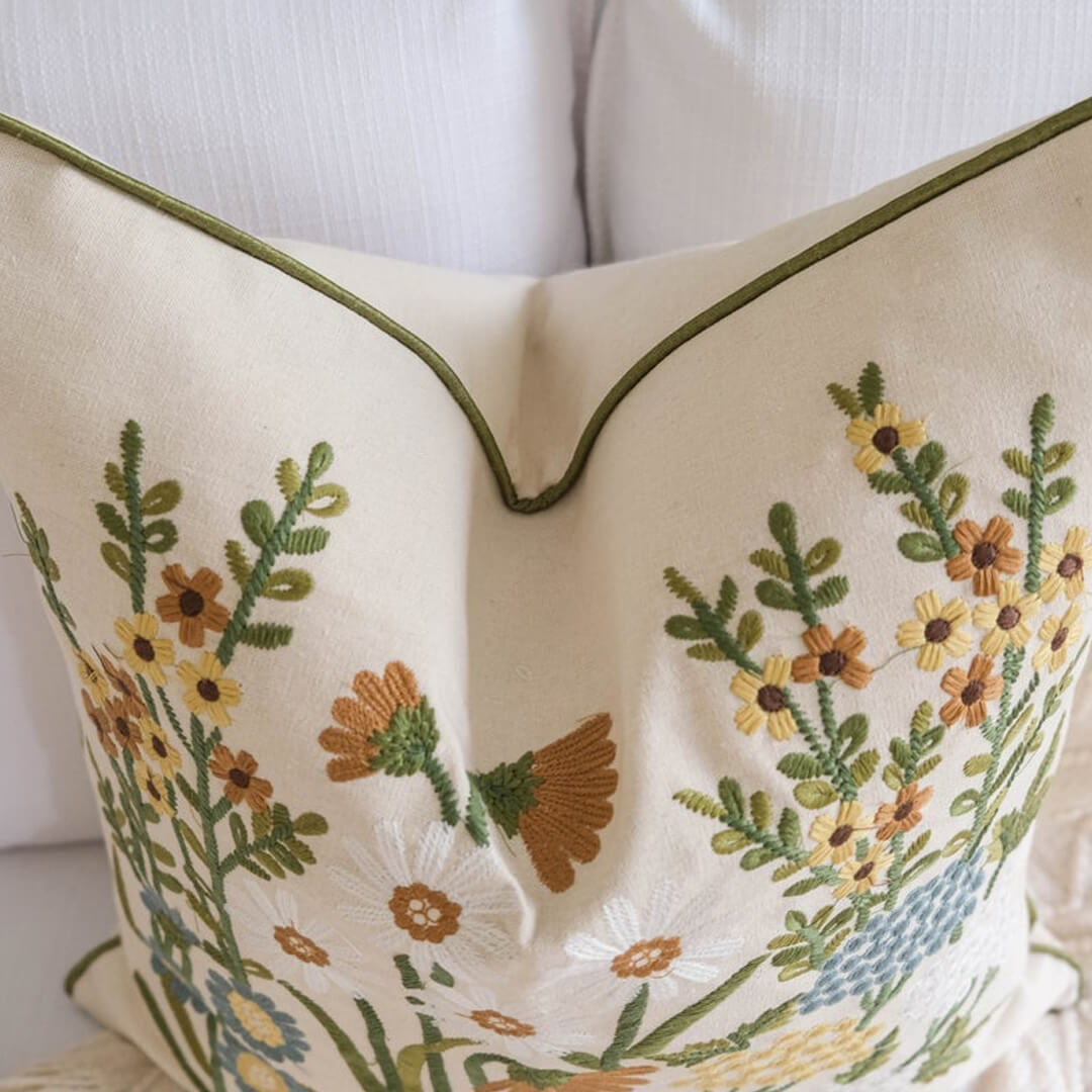 Leinen-Kissenbezug mit Blumenstickerei