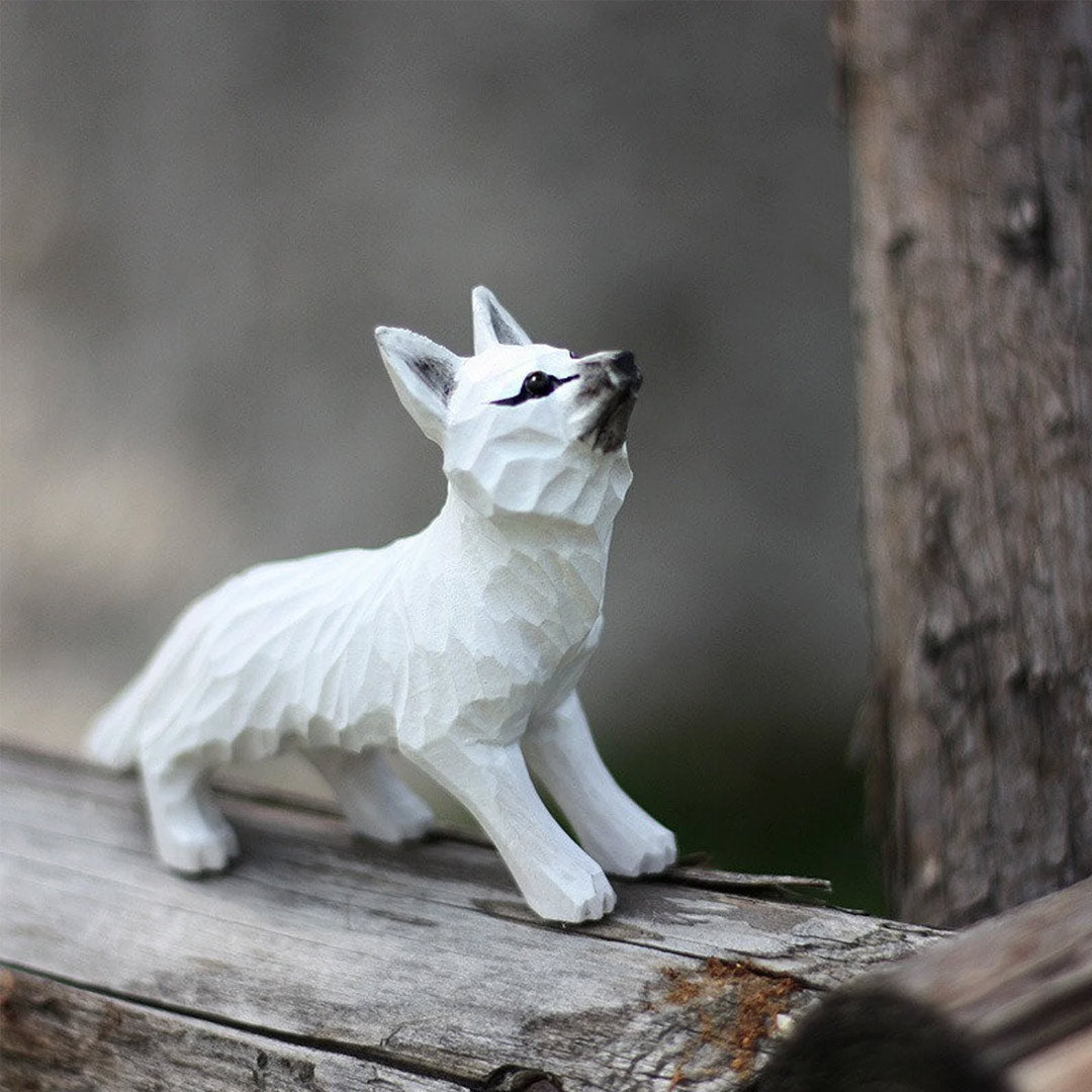 Figurines de renard en bois