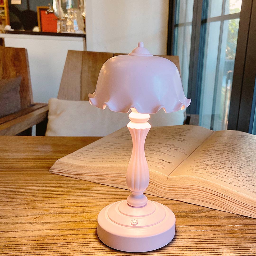 Linda lámpara de mesa vintage