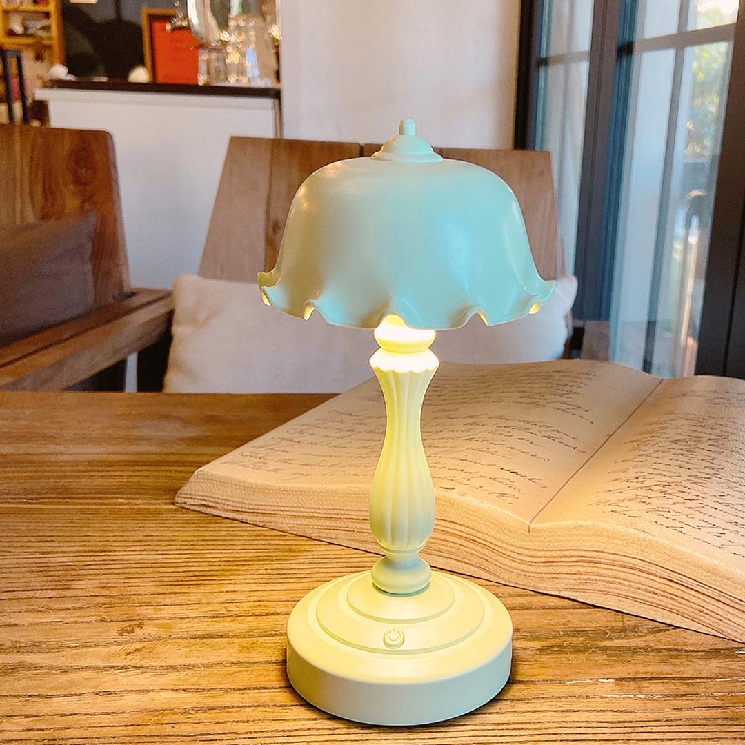 Linda lámpara de mesa vintage