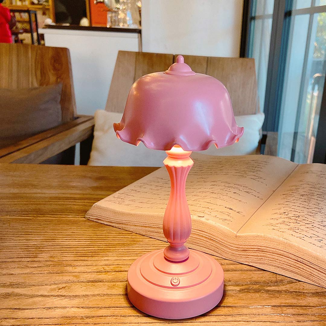 Linda lámpara de mesa vintage