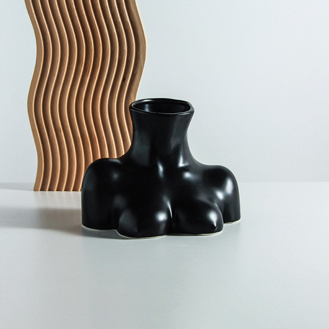 Body-Art-Statuen-Vase