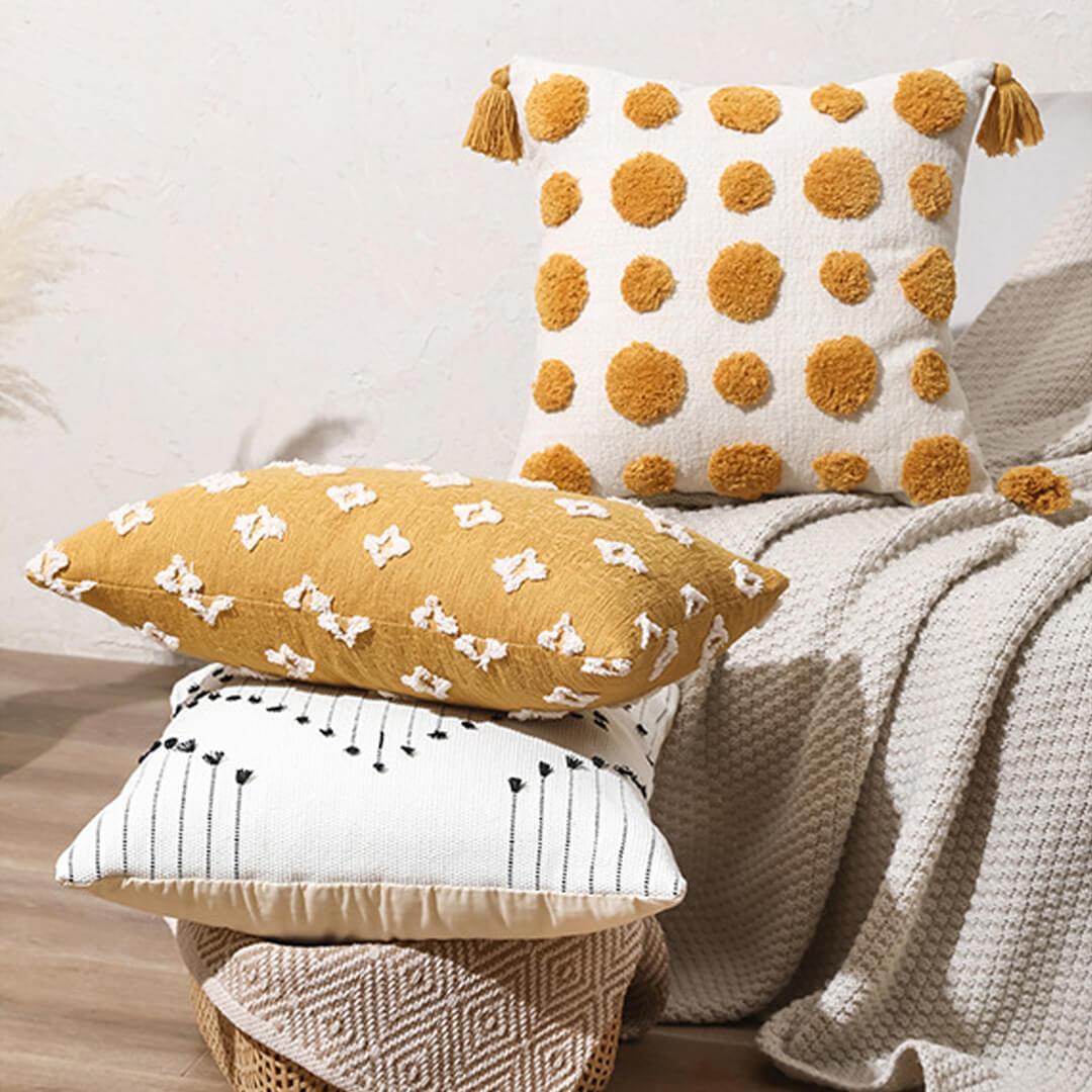 Fundas de almohadas bordadas con mechones