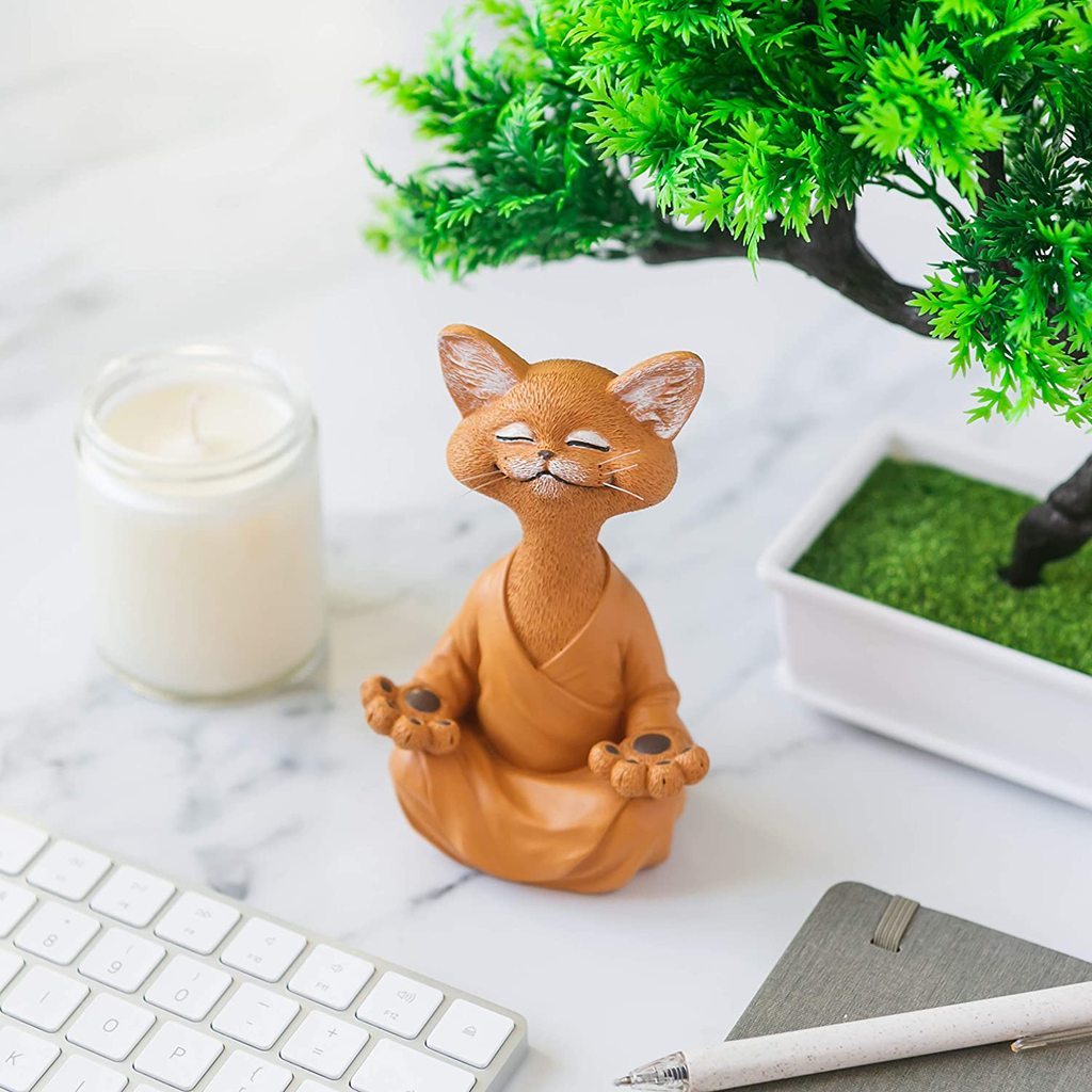 Sculpture de chat zen