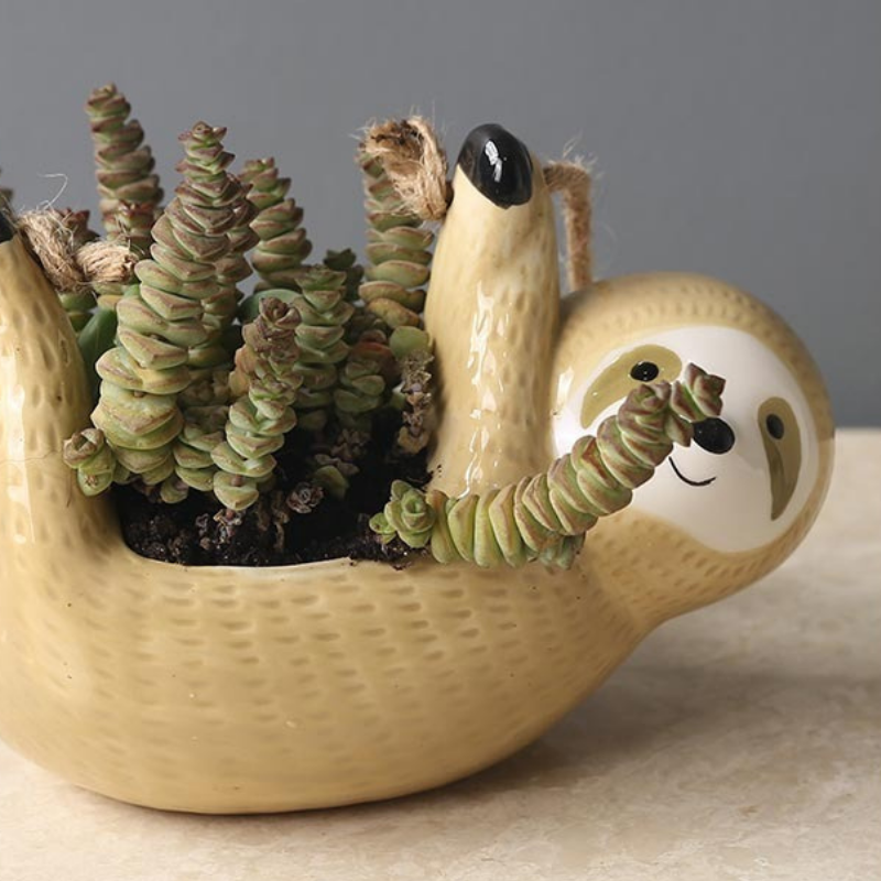 Maceta colgante de cerámica con forma de perezoso