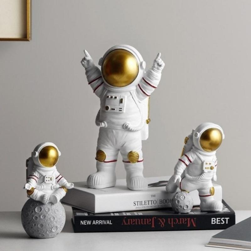 Figurines d'astronautes