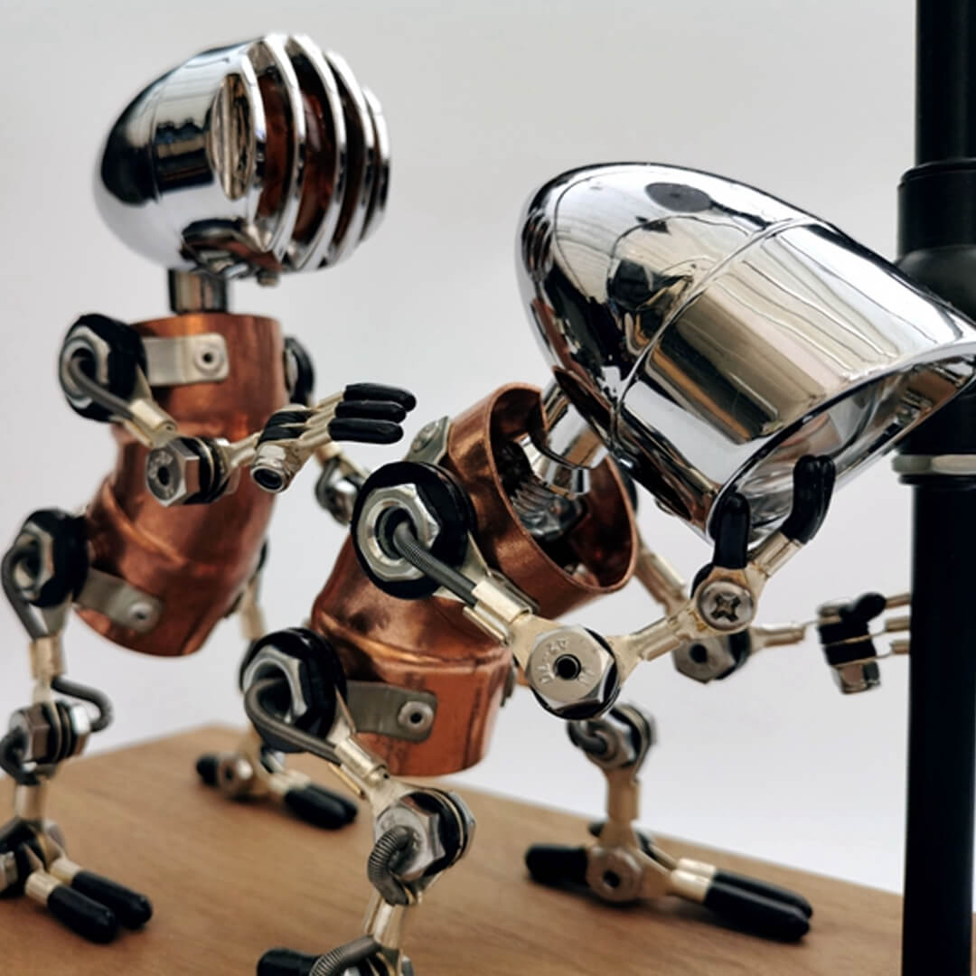 Lámpara de robot de arte de metal borracho