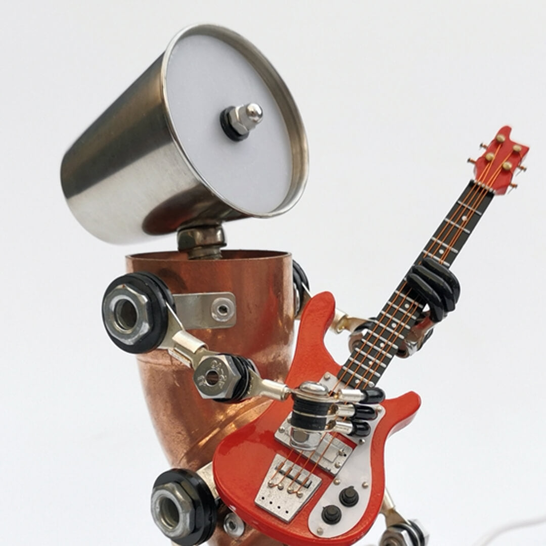 Steampunk-Bassist-Roboterlampe