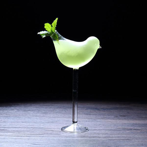 Copa de cóctel en forma de pájaro