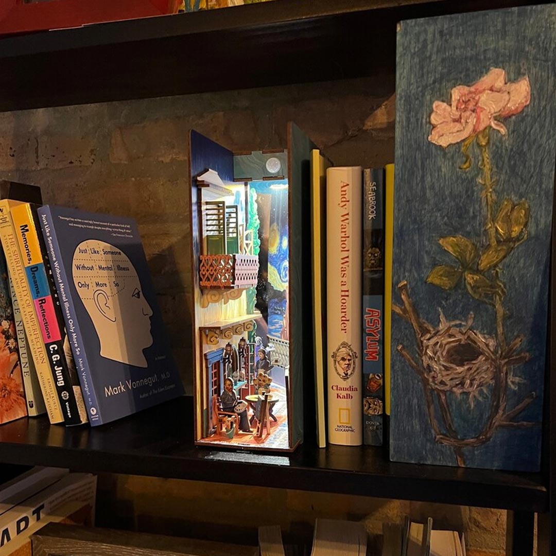 Vincent's World Wooden Book Nook Insert