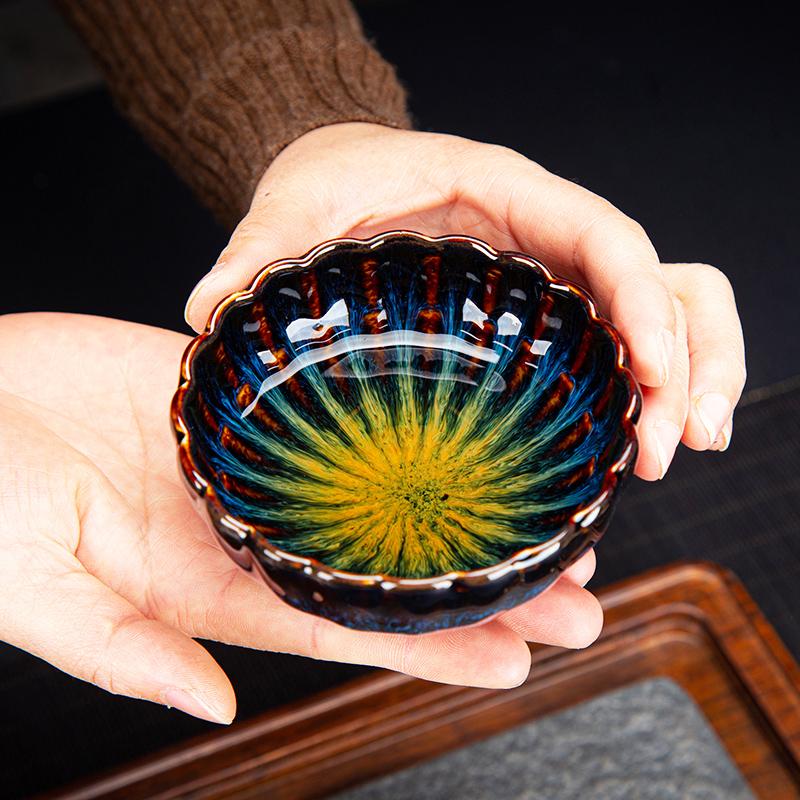 Teetasse aus Keramik