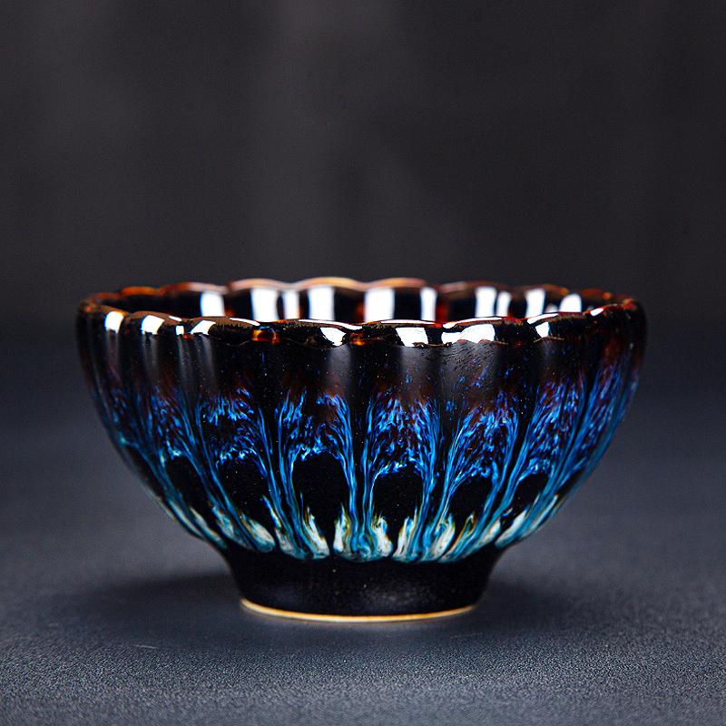 Teetasse aus Keramik