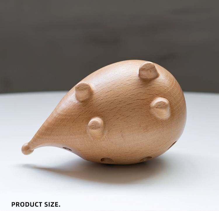 Hölzerner Igel-Stifthalter