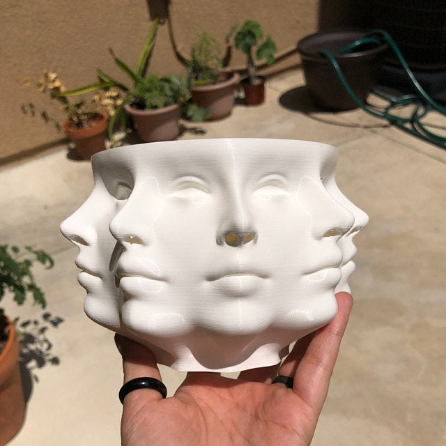 Pot de fleur polyface