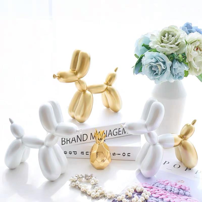 Balloon Dog Sculpture