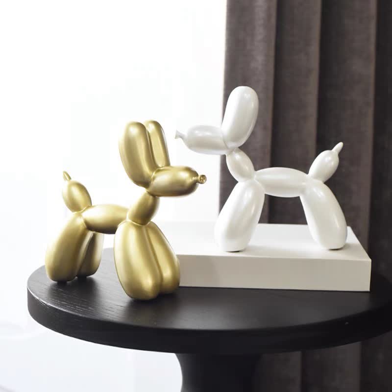 Escultura de perro globo
