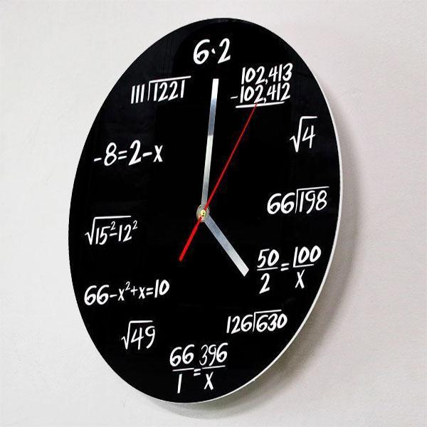 Reloj de pared de ecuaciones matemáticas