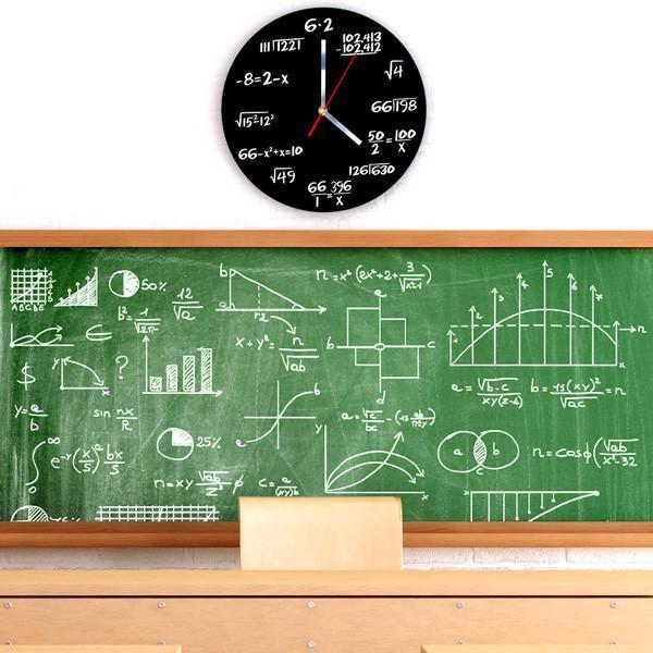 Reloj de pared de ecuaciones matemáticas