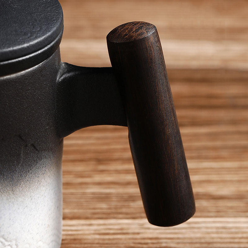 Tazza da caffè e tè di montagna