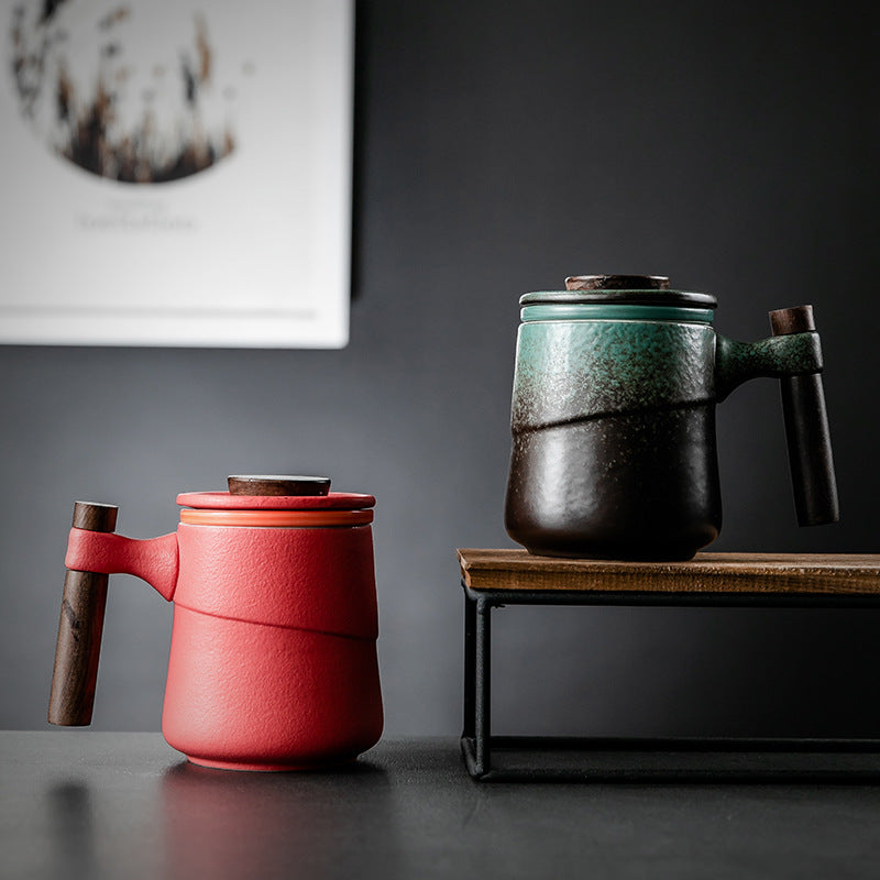 Kaffee- und Teebecher aus Keramik