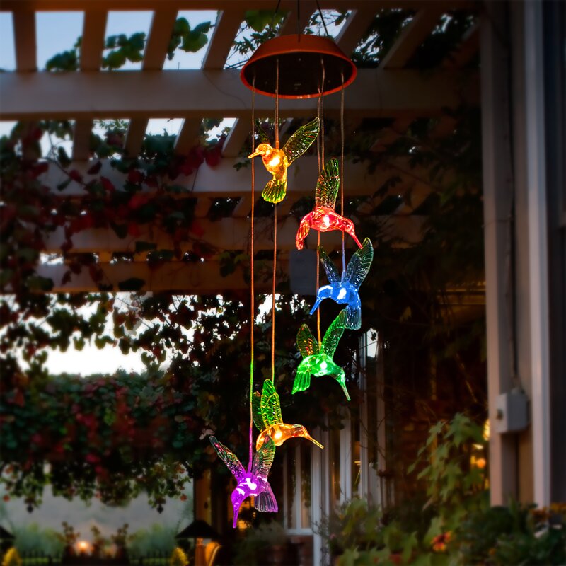 Solarbetriebene baumelnde Kolibri-Lichter