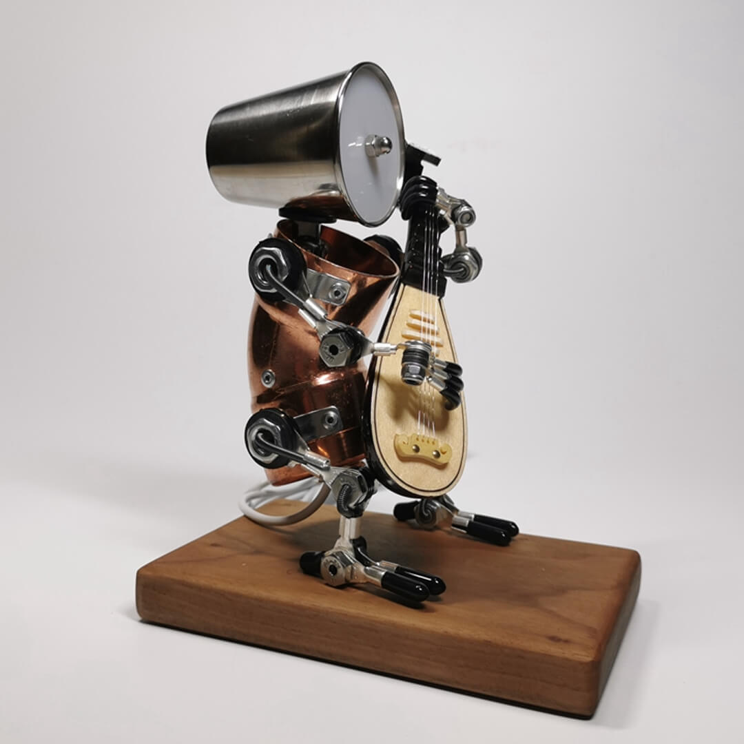 Steampunk Pipa Robot Lamp