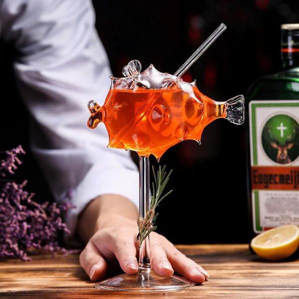 Bicchiere Da Cocktail A Forma Di Pesce Palla Con Cannuccia Di Vetro