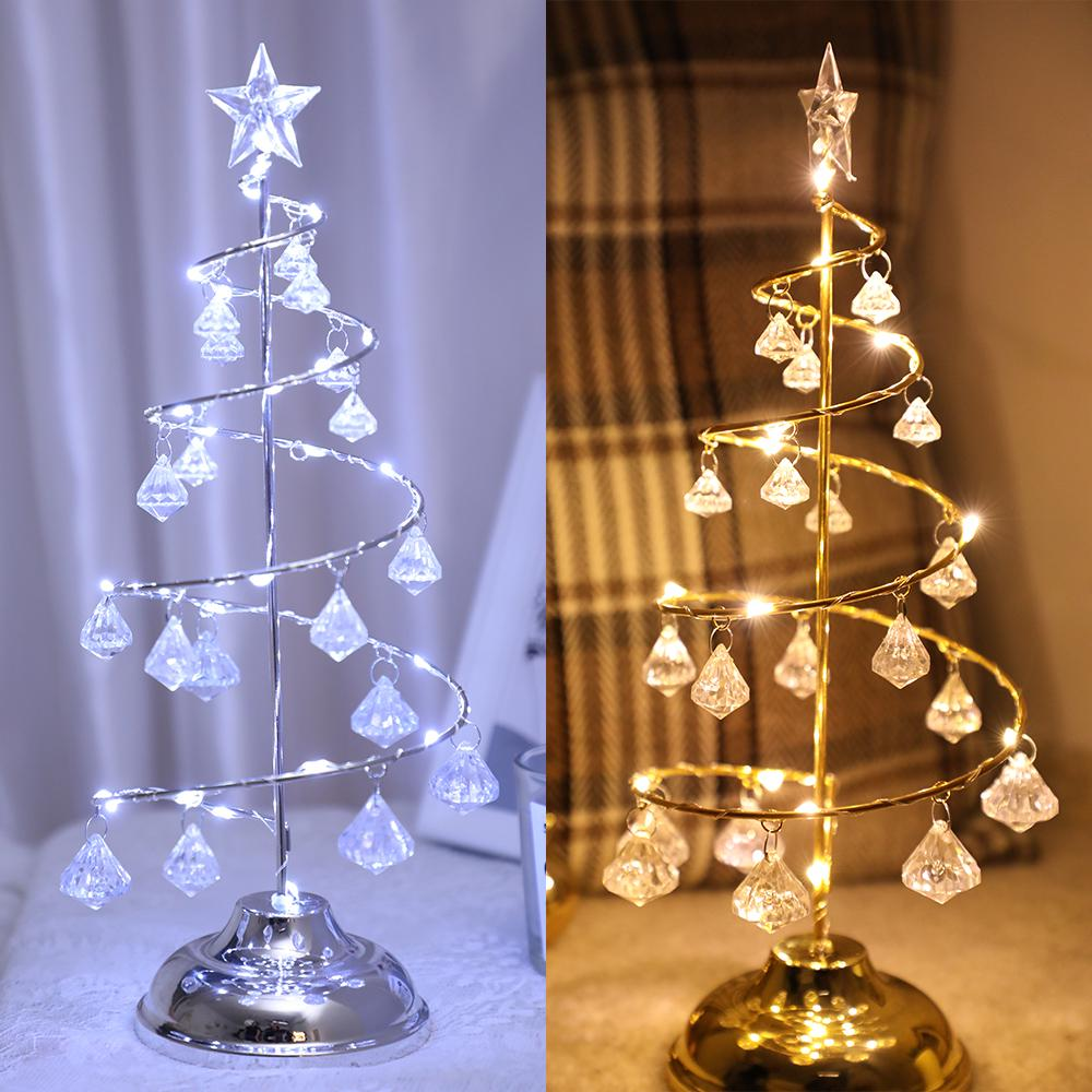 Lampada in cristallo a forma di albero di Natale
