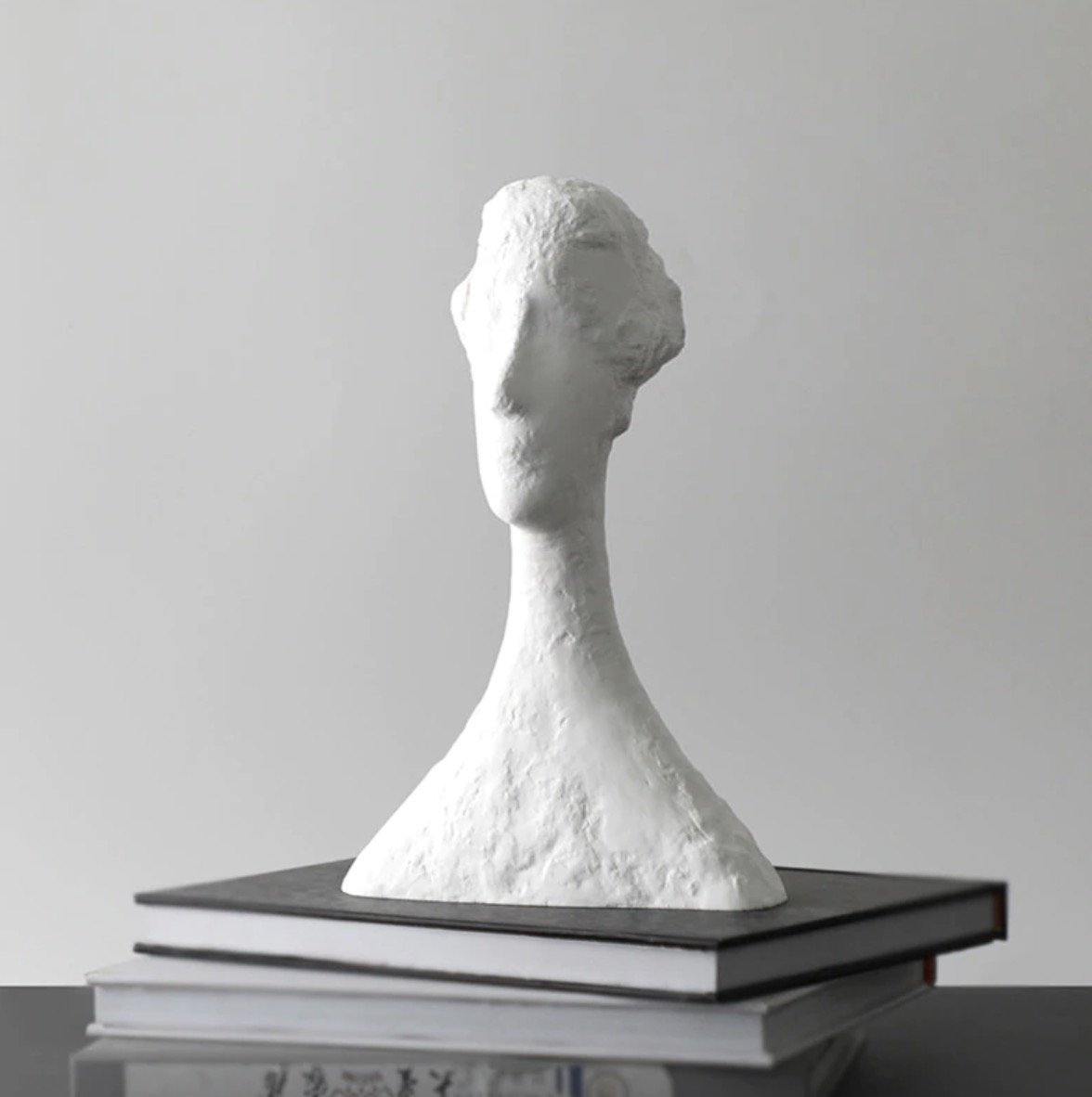 Figura de mujer abstracta