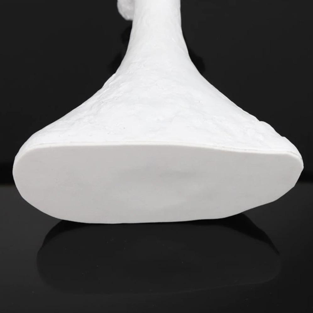 Figura de mujer abstracta