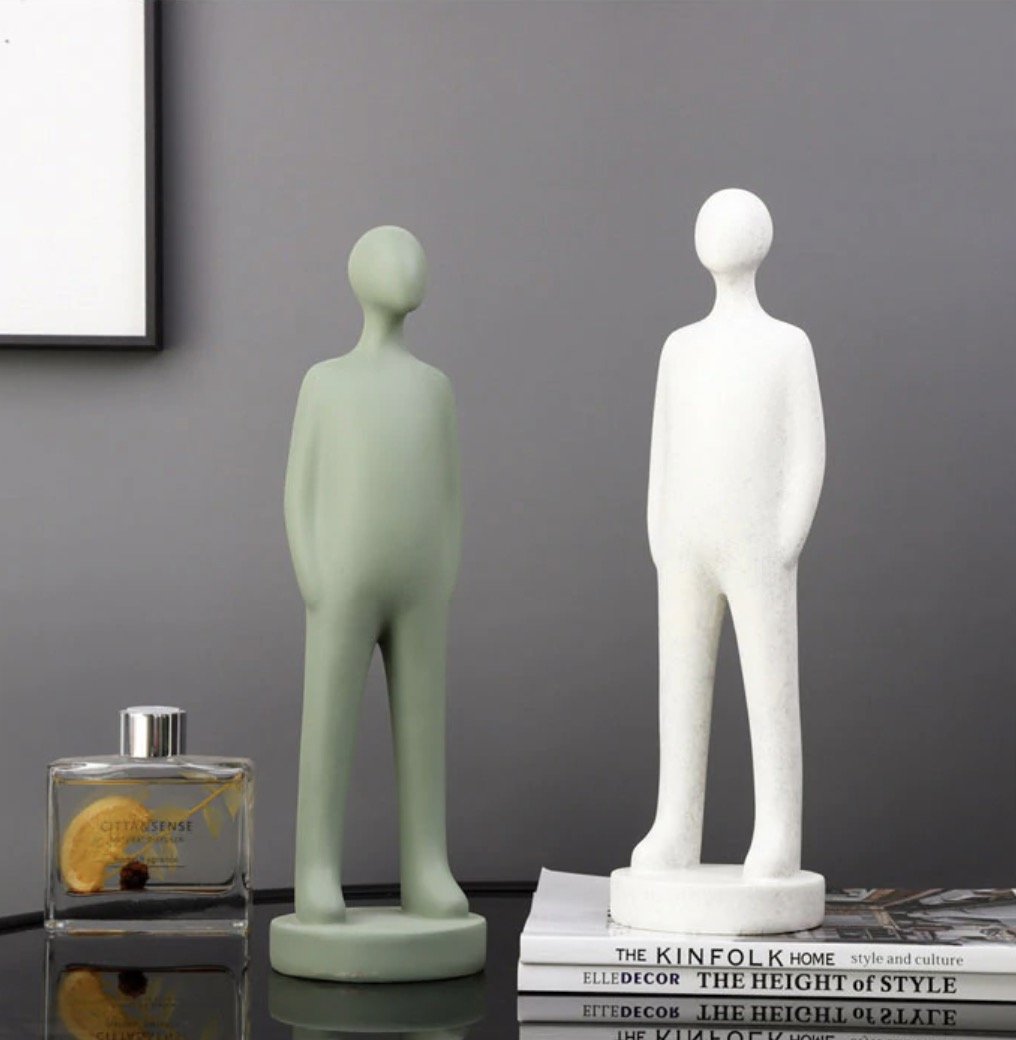 Estatua de personas abstractas