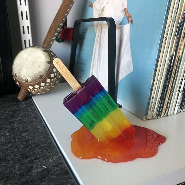 Schmelzende Popsicle-Dekoration