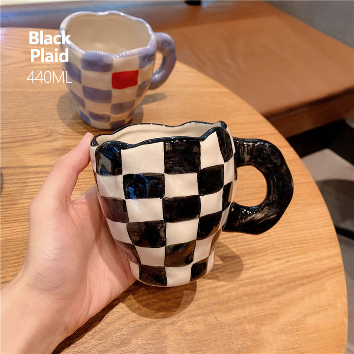 The ceramic checkered mugs