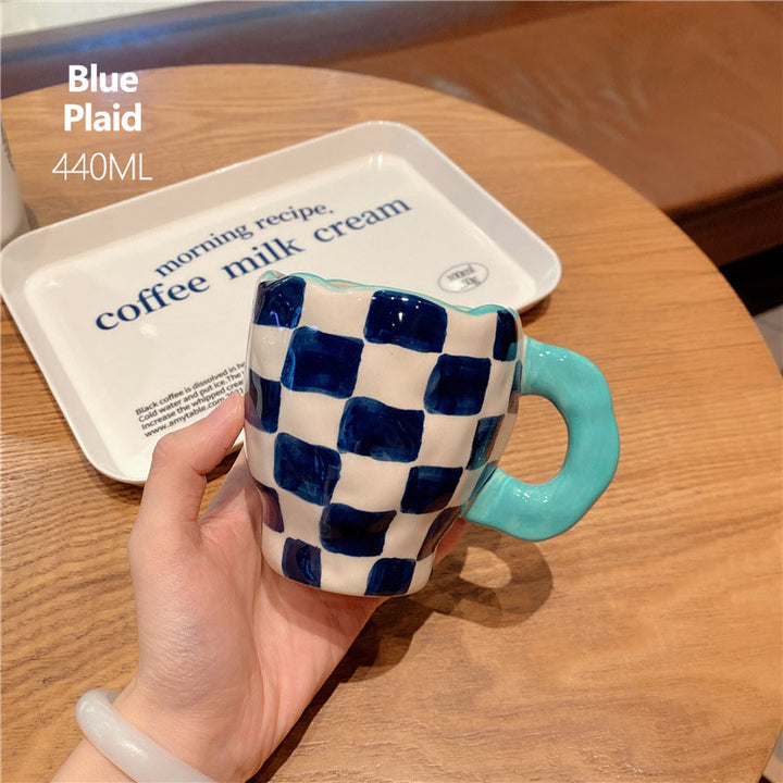 The ceramic checkered mugs, dark blue, white color