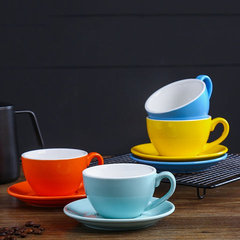 Tazas de café coloridas de cerámica