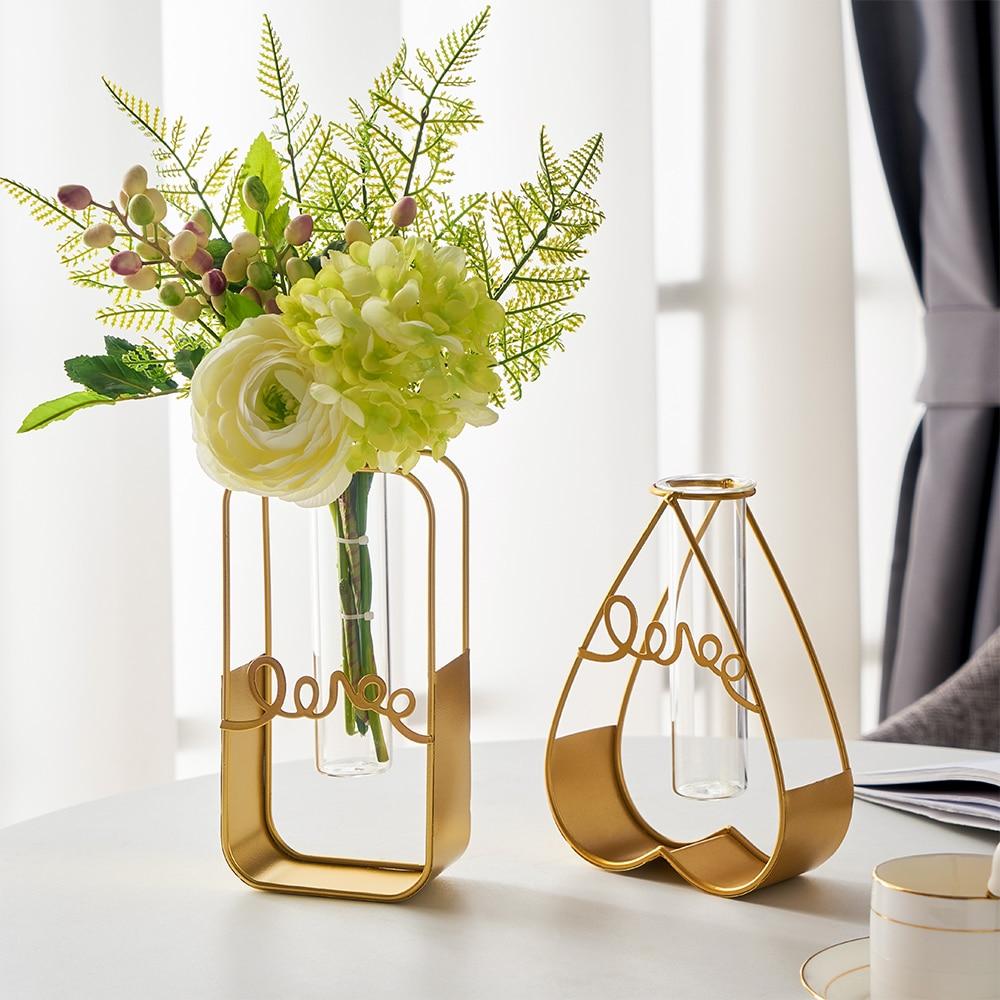 Nordische goldene Glasvase