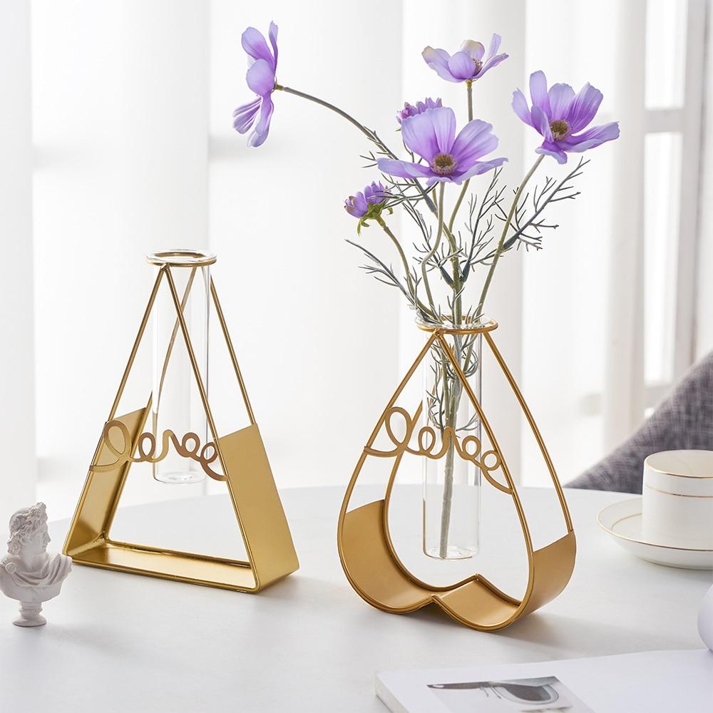 Nordische goldene Glasvase