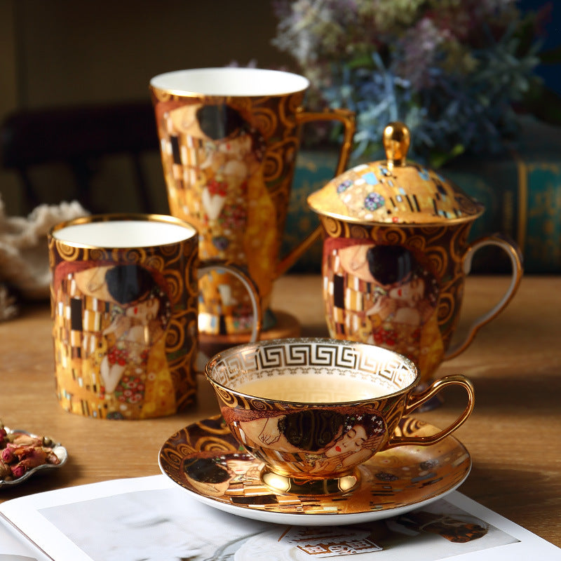The kiss tea mugs set by Gustav Klimt