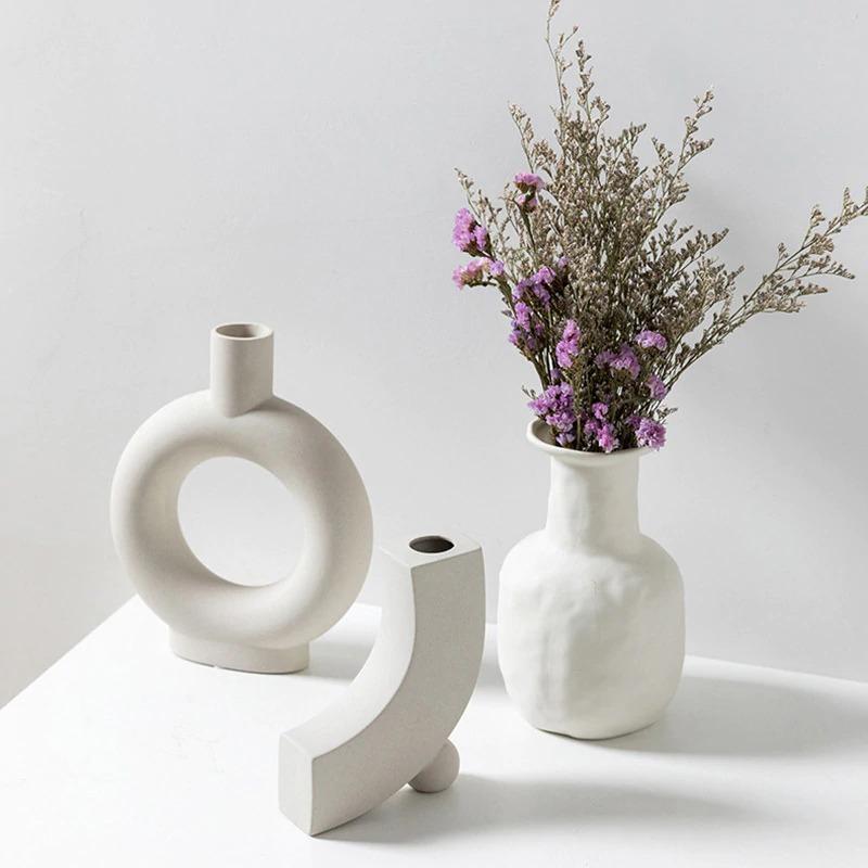 Vase en céramique minimaliste