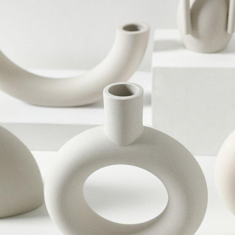 Vase en céramique minimaliste