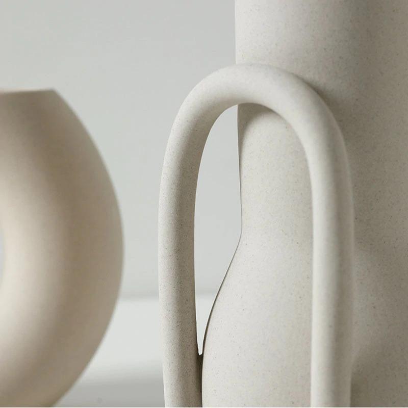 Jarrón de cerámica minimalista