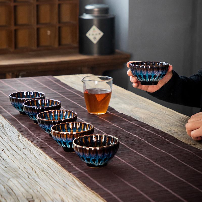 Teetasse aus Keramik