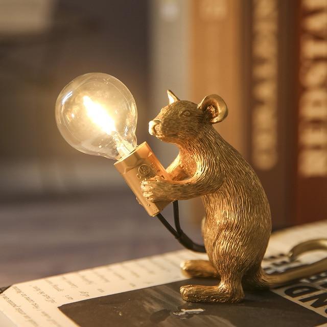 Fantastica lampada da tavolo a LED con mouse