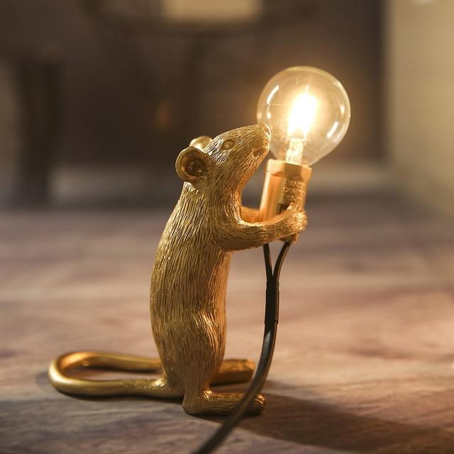 Fantastica lampada da tavolo a LED con mouse
