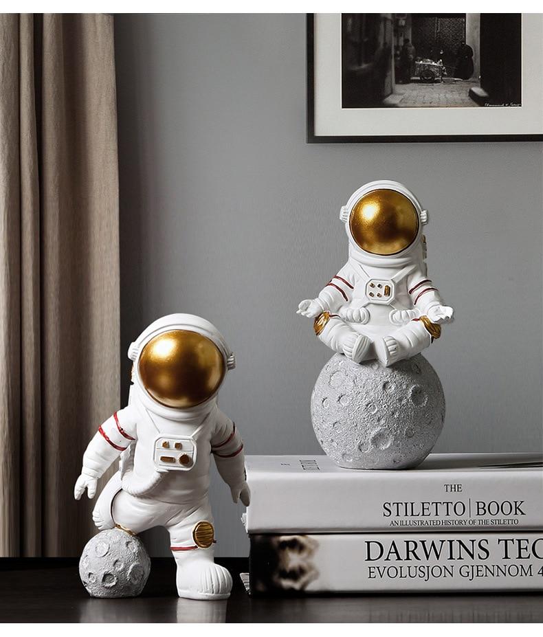 Figurine di astronauti