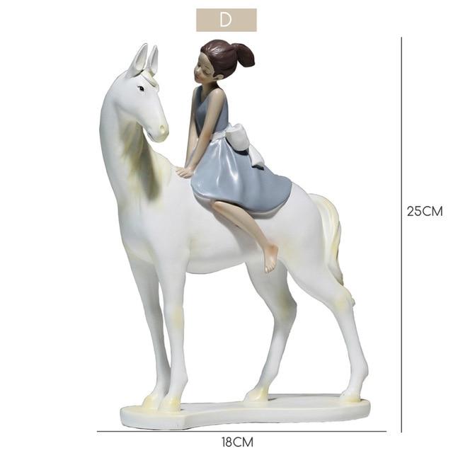 Chica encantadora con caballo