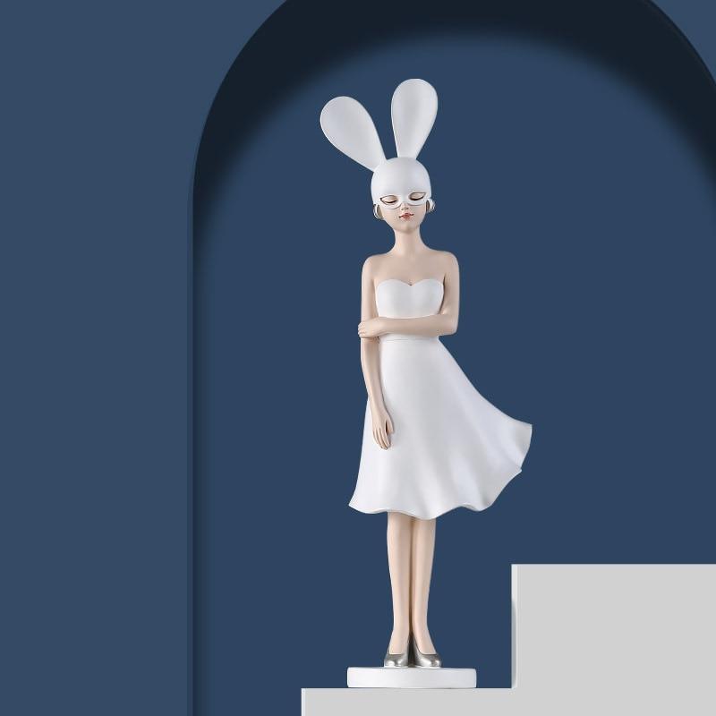 Fille de rêve avec masque de lapin